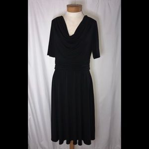 Laura Jeffries Short sleeve treat neck dress